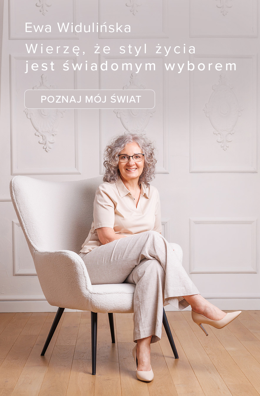 Ewa Widulińska - portret wizerunkowy w pomieszczeniu - rozwój buduje jakość życia